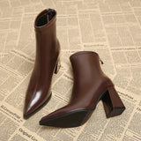 Libby - The Perfect Balance of Sophistication and Comfort