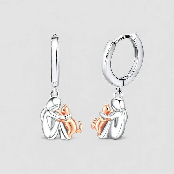 Cat Hug Earring (Round Clasp)