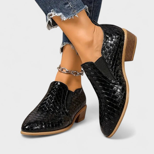 Turia - Elegant Casual Shoes